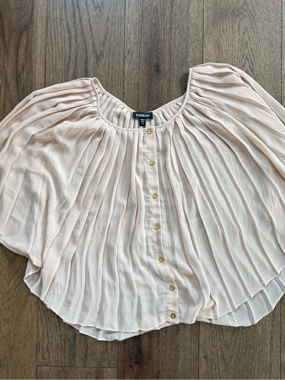 bebe Pleated Button-Front Blouse in Light Blush cream size XXS